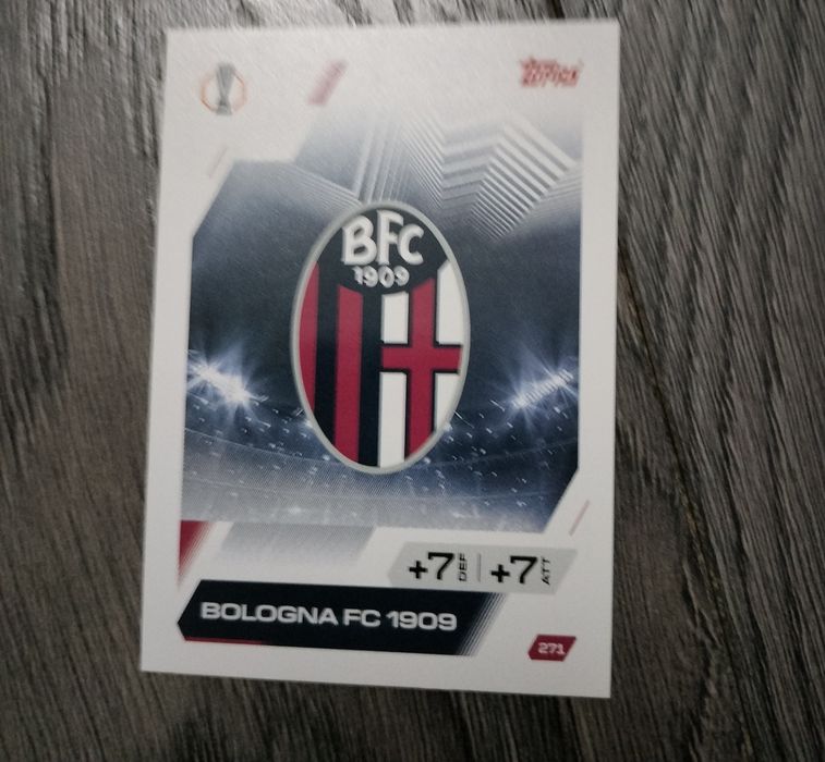 Vând cartonașe Topps Match Attax