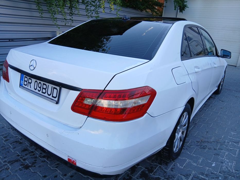 MERCEDES-BENZ E-Class 2011 — imagine 4