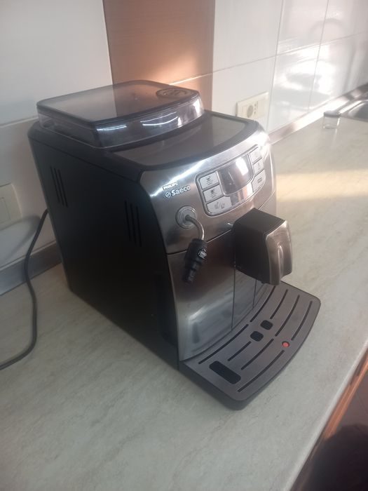 Espressor automat philips  intella