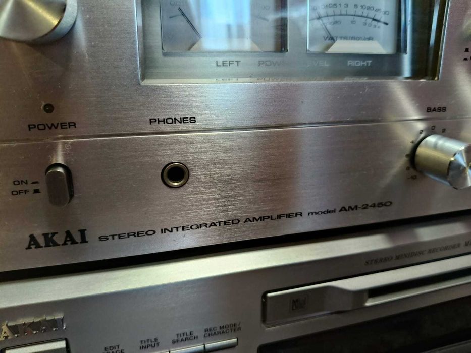 Akai AM-2450 amplificator stereo