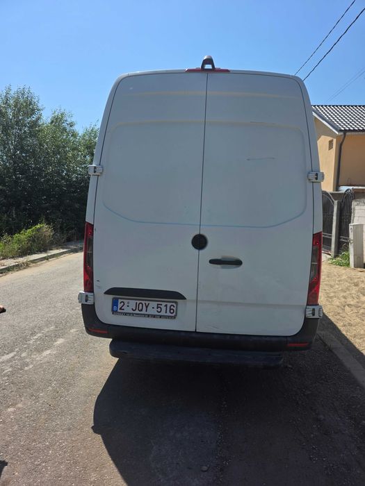Autoutilitara mercedes sprinter