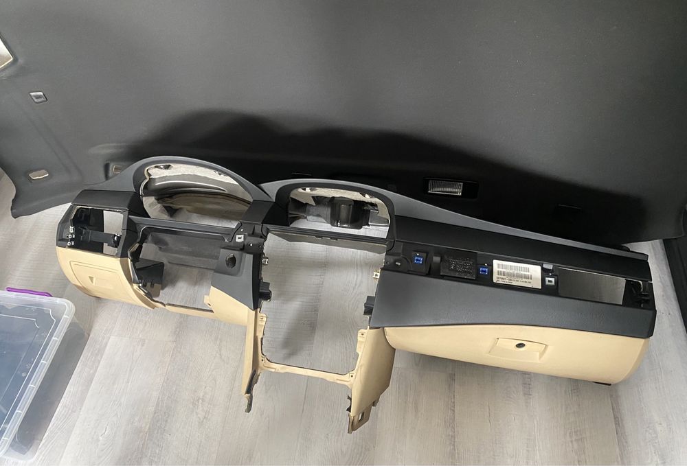 Plansa bord BMW E60 E61 LCI