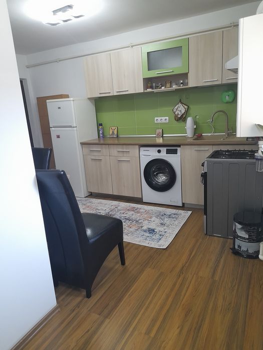 Închiriez apartament 2 camere zona Zahana