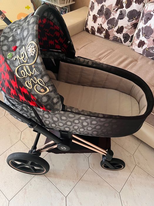 Cybex Priam Rebellious Rose Gold – пълен комплект