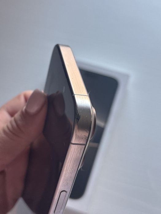 iPhone 16 Pro Max Desert Titanium + husă