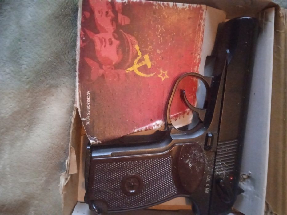 Replica  Macarov pe CO2 și ulei cu silicon pentru intretinere