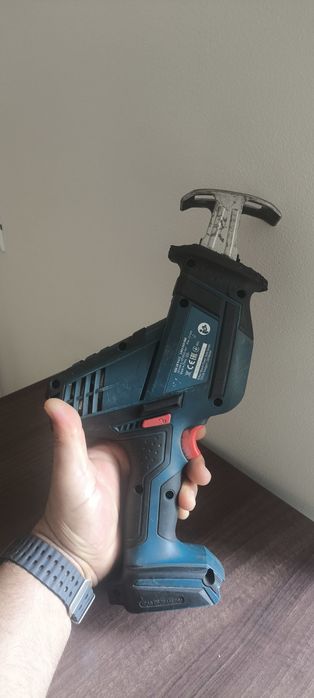 Fierăstrău sabie Bosch