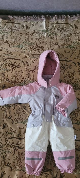 Комбинезон зимний, на девочку