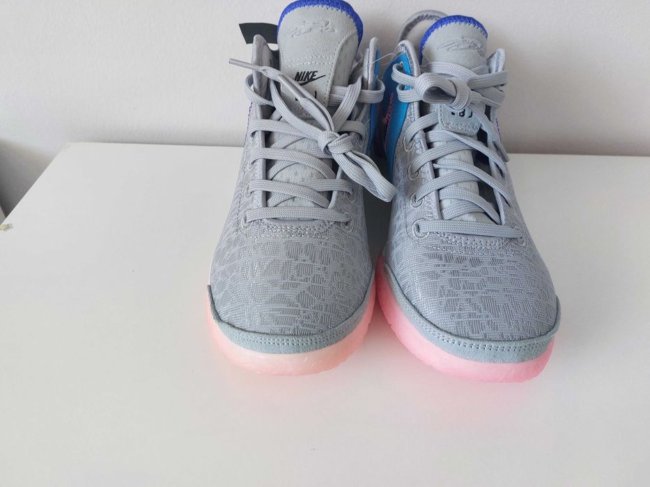 Баскетболни маратонки Nike Air Zoom