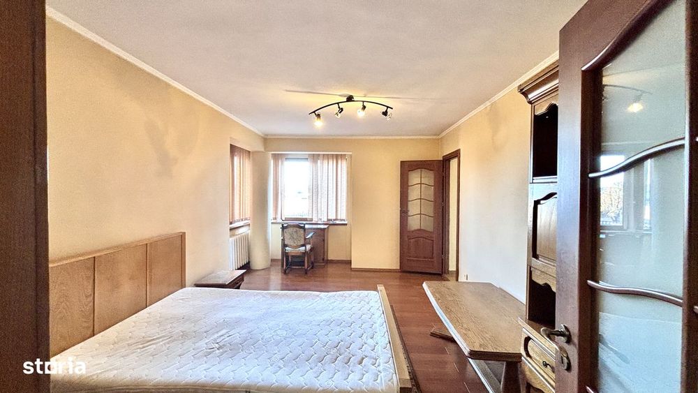Chirie 3 camere Centru Civic Oradea, lângă Cetate