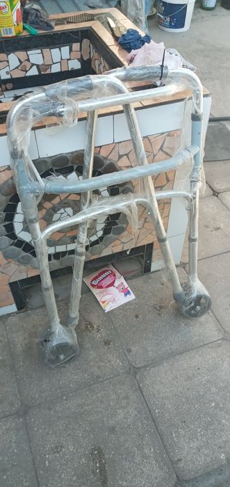 Продаются ходунки.
