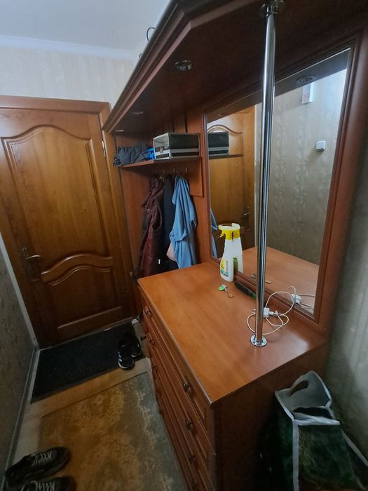 Продам прихожка район цемпос самовывоз