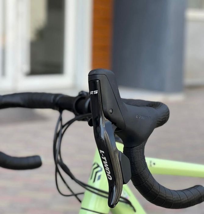 Шоссейник новый.