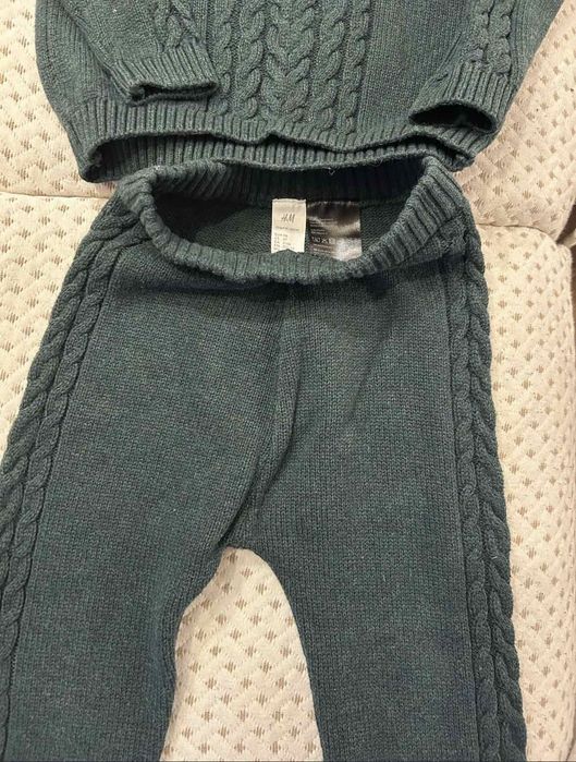 Детски плетени комплекти пуловер и панталон Н&М 98 см зелен и бежов
