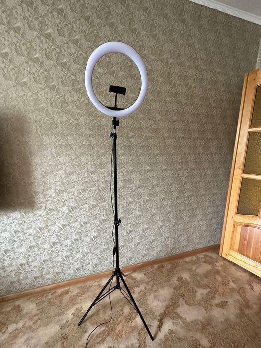 кольцевая лампа в нормальном состоянии