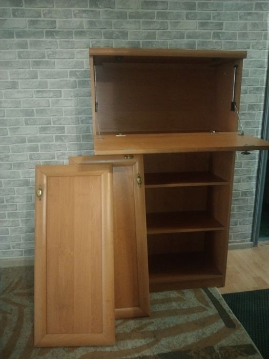 Продам шкаф- бар