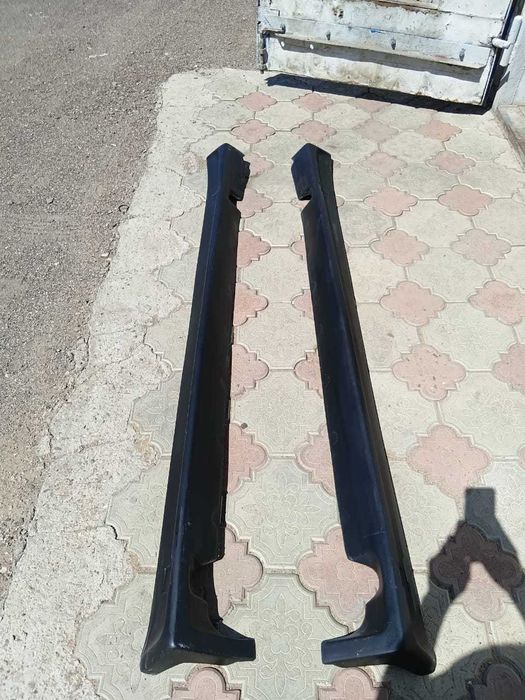Продам пороги на машину