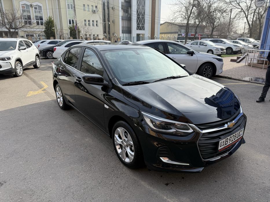 Chevrolet Onix Premier 2.