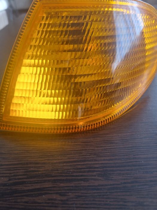 Продам левый поворотник ваз 2114/15