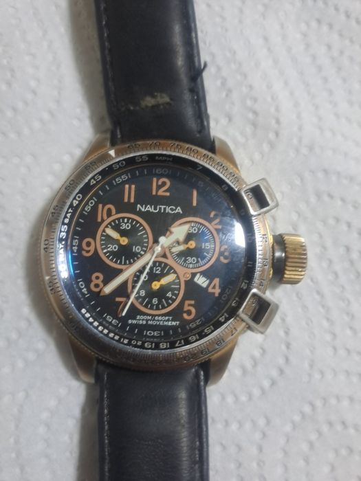 Шветцарияга ишлаб чикарилган механик кул соати сотилади.