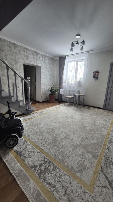 Продаётся 2 дома на одном  участке