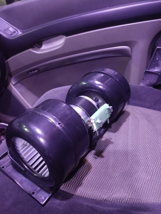 Продам моторчик печки Даф 105