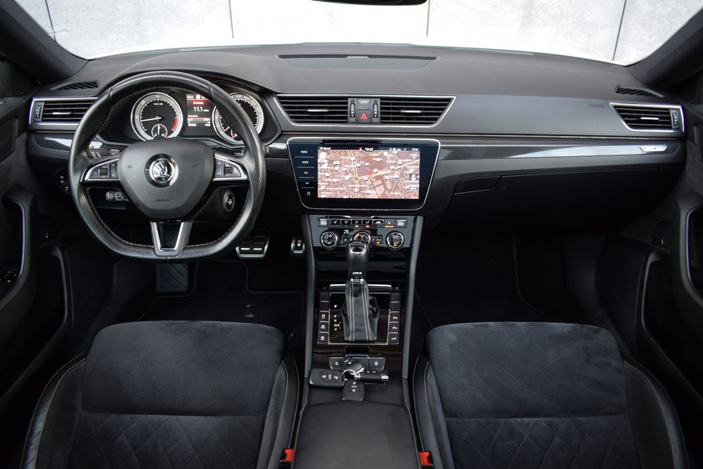 Skoda Superb 2.0 tdi Sportline