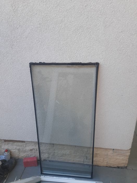 Vând ușa de balcon