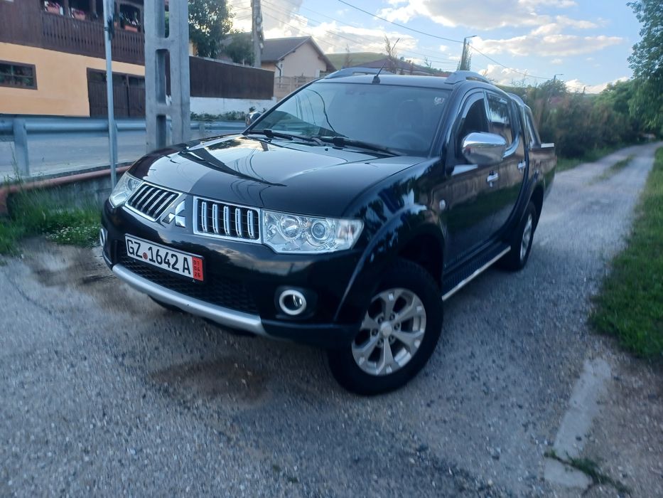 MITSUBISHI L200 2012