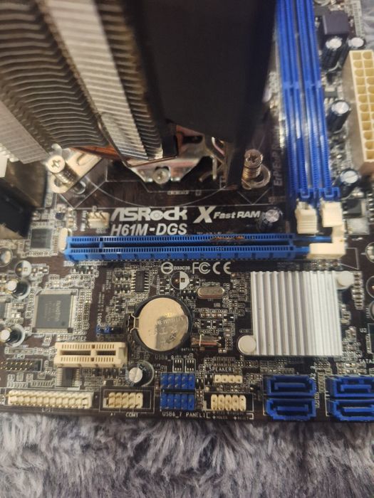 Vând componente calculator