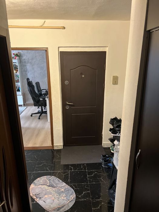 Vand apartament 3 camere