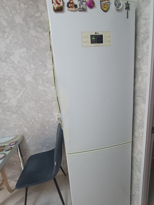 Продам  холодильник LG I   b, z9м