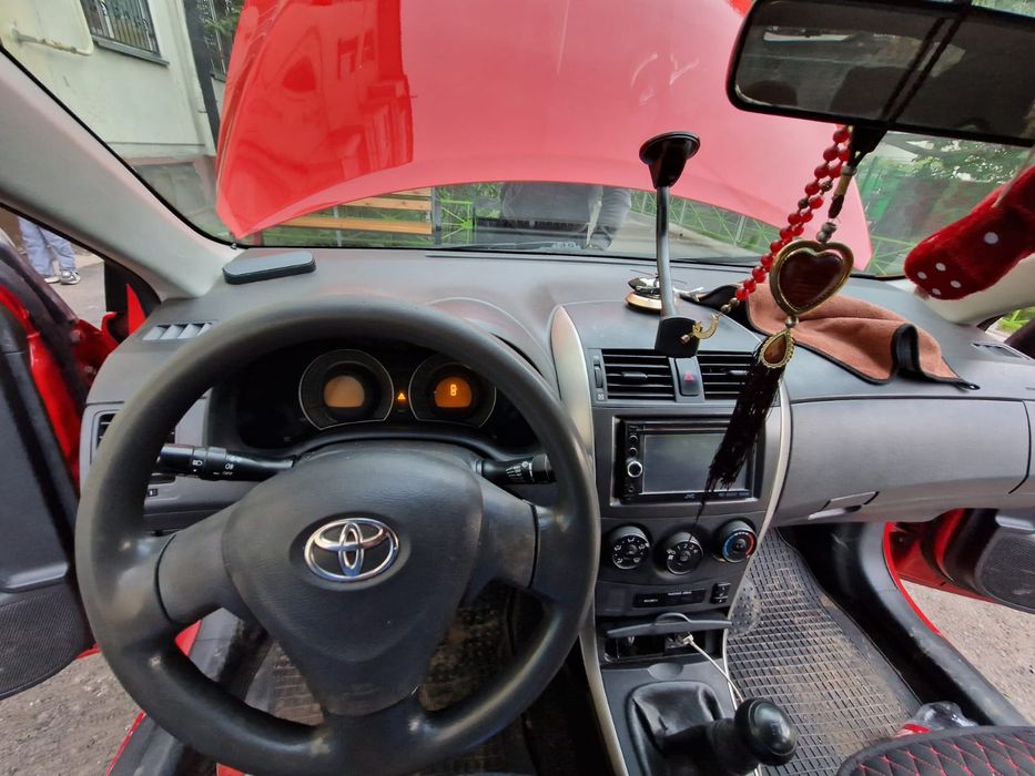 Тайота каролла автомобиль машина