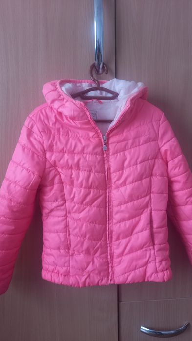 Продам детскую куртку (5-7лет)
