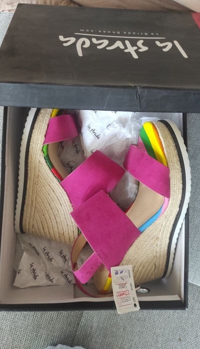 Босоножки летние