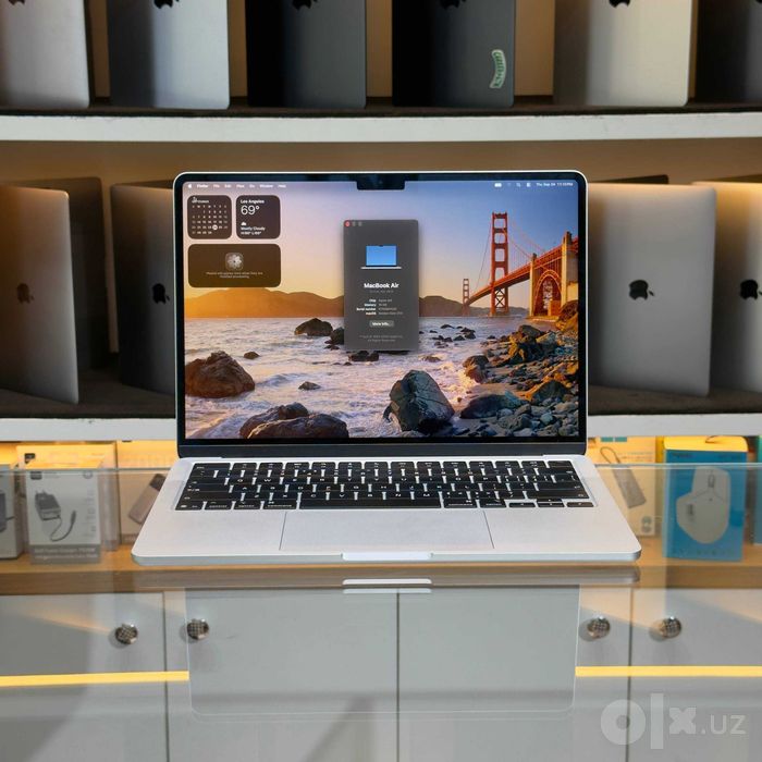Macbook Air 13 M4 Silver 16/512GB Nasiya Savdo bor