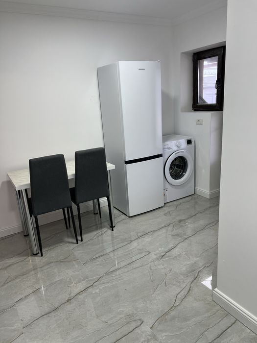 Garsoniera de inchiriat