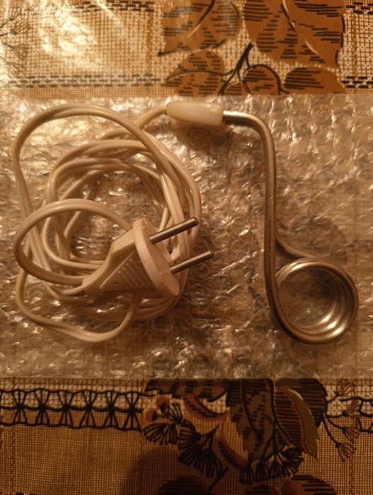 Продаётся советский кипятильник.