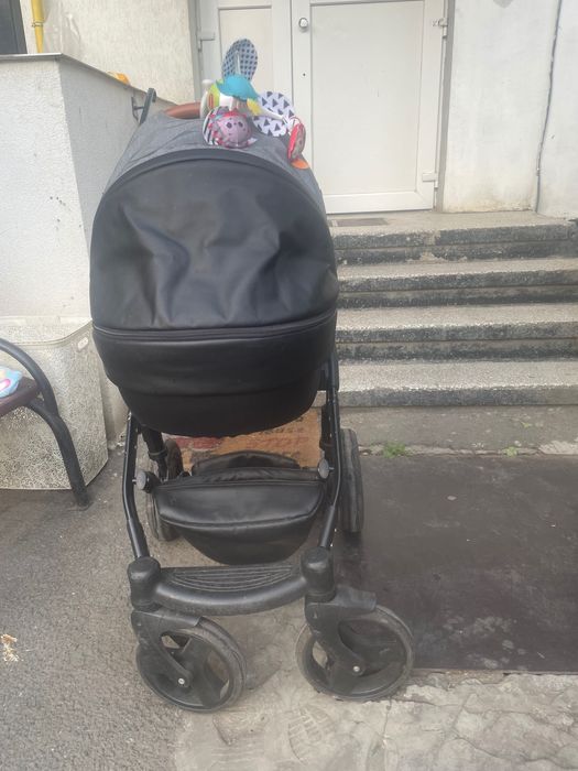 Vând cărucior landou