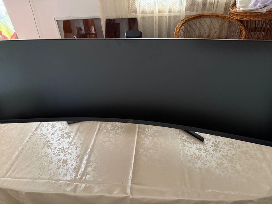 Monitor gaming curbat ASUS