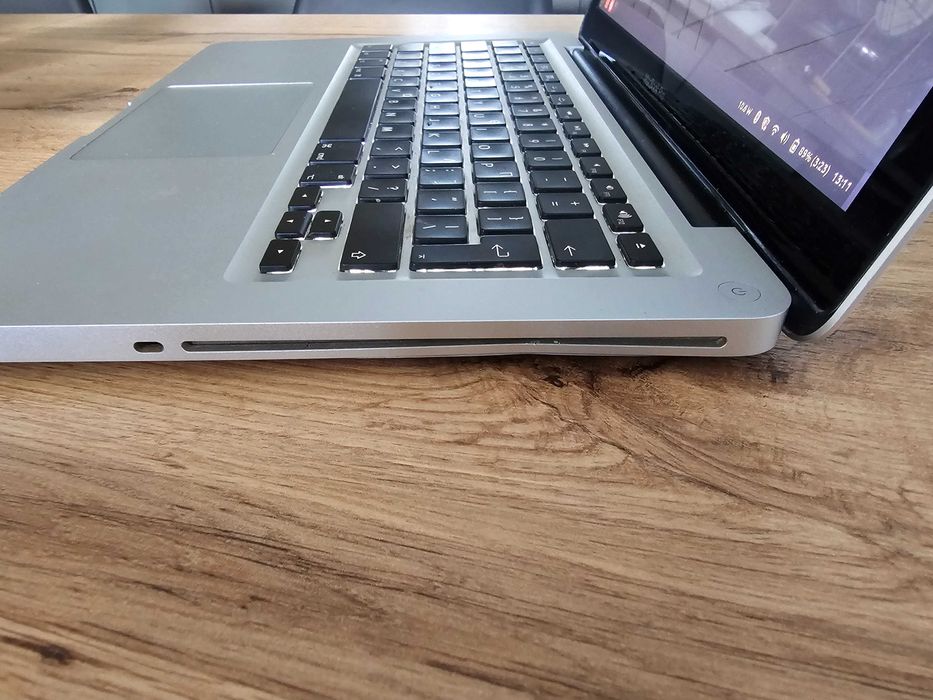 MacBook Pro 13 inch A1278 (Late 2011) | intel i5 2435M 4x3.00 Ghz | 8GB RAM | 240GB SSD | 80% Battery | Linux Mint Cinnamon