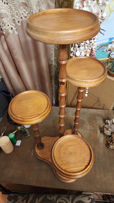 Подставка для цветов из дерева