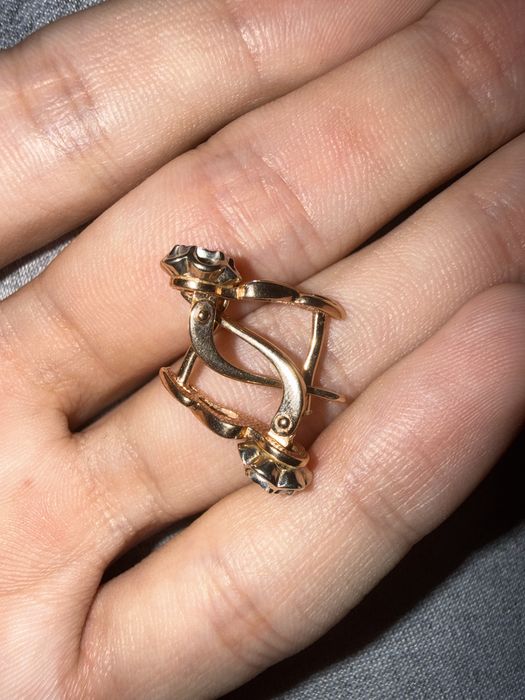 залото с бриллантом