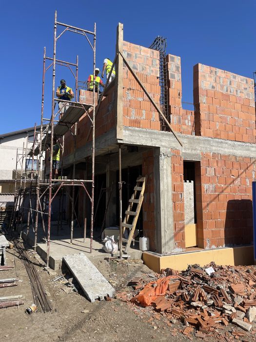 Constructii si renovari  case. Iasi  si imprejurimi