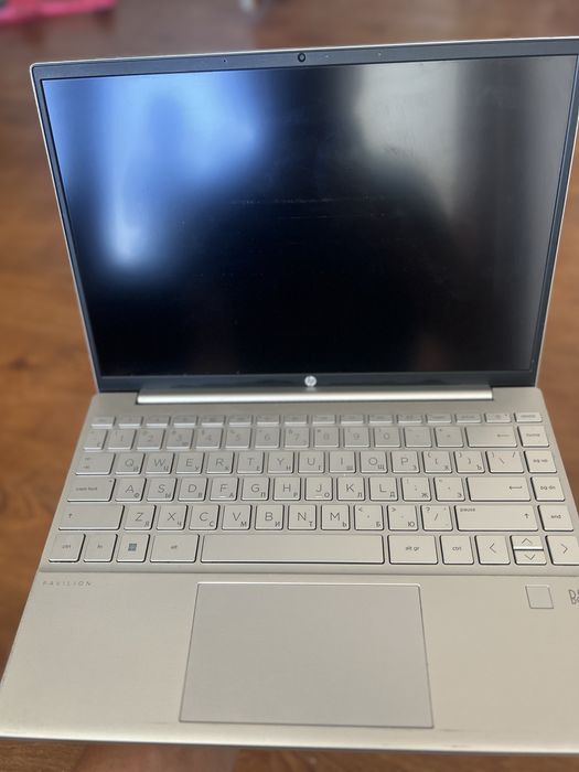 Hp pavilion aero  13 dyum 8/256