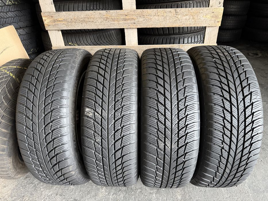 Roti Bmw X1 , X2 , Seria 2 , cod : 6856076  ,17 inch’ + anvel iarna 205/60/17 , Bridgestone , RunFlat , 6.5 mm !
