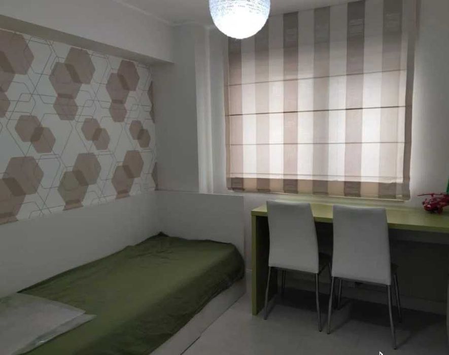 Дава се под наем Тристаен апартамент в Пловдив, Център - 75 кв.м за 255 € - Снимка #1