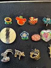 Голям лот от 13 броя брошки