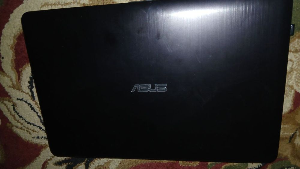 "ASUS" nomli noutbuk sotiladi!