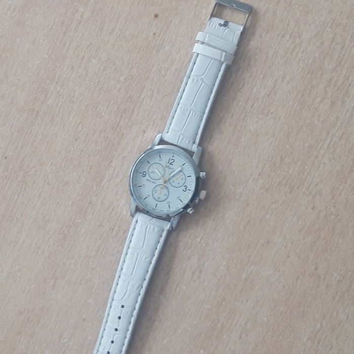 Yengi soat holati yangi.